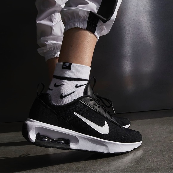 Nike Shoes - NWT Nike Air Max Intrlk Women’s Shoes